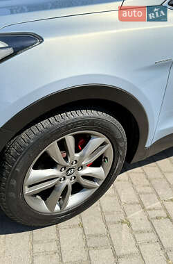Внедорожник / Кроссовер Hyundai Santa FE 2012 в 
