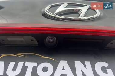 Внедорожник / Кроссовер Hyundai Santa FE 2020 в 