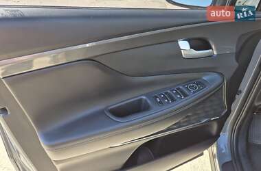 Внедорожник / Кроссовер Hyundai Santa FE 2023 в 