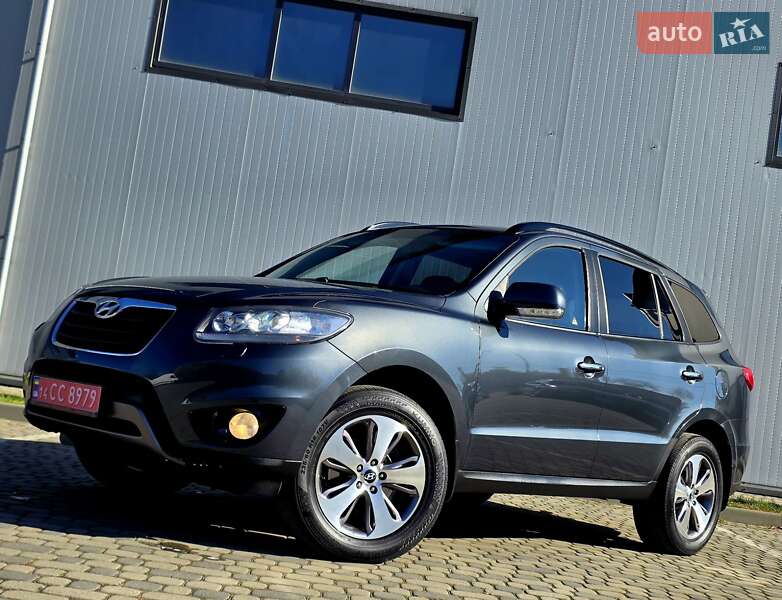 Внедорожник / Кроссовер Hyundai Santa FE 2012 в 