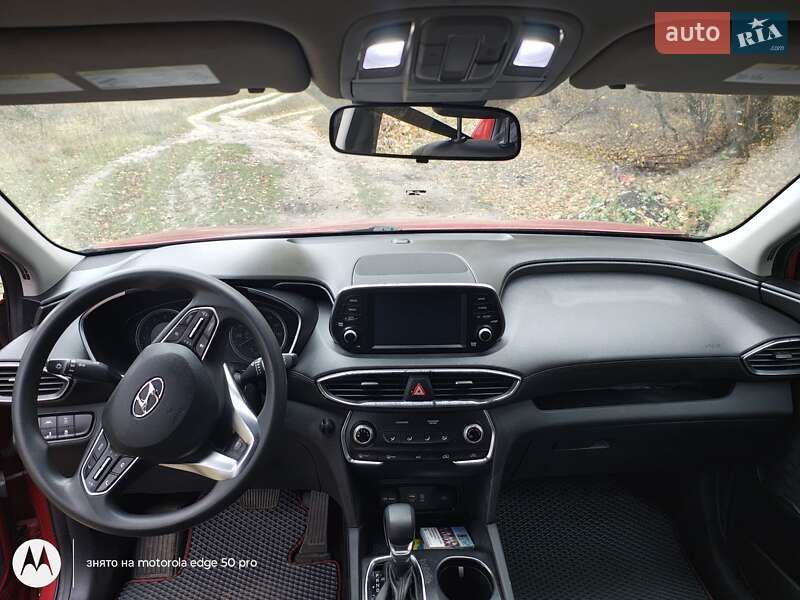 Внедорожник / Кроссовер Hyundai Santa FE 2019 в Ракитном