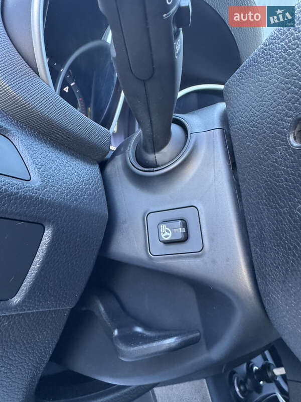 Внедорожник / Кроссовер Hyundai Santa FE 2013 в Дубно фото 39 Внедорожник / Кроссовер Hyundai Santa FE 2013 в Дубно