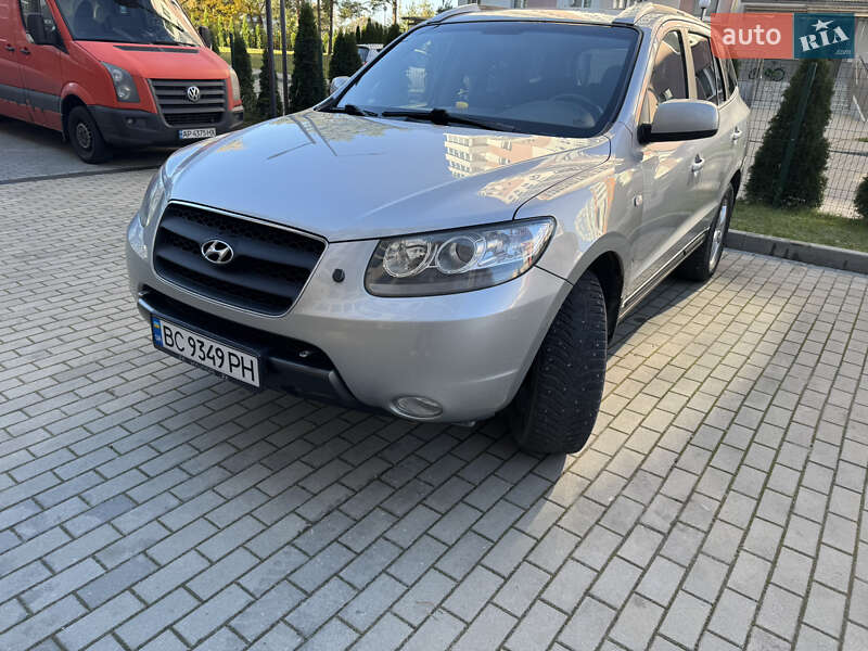 Внедорожник / Кроссовер Hyundai Santa FE 2005 в Новояворовске