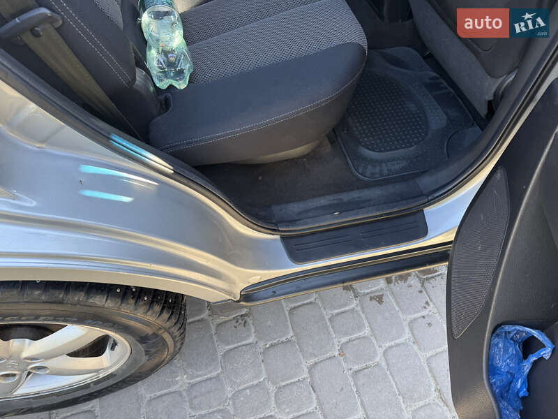 Внедорожник / Кроссовер Hyundai Santa FE 2005 в Новояворовске