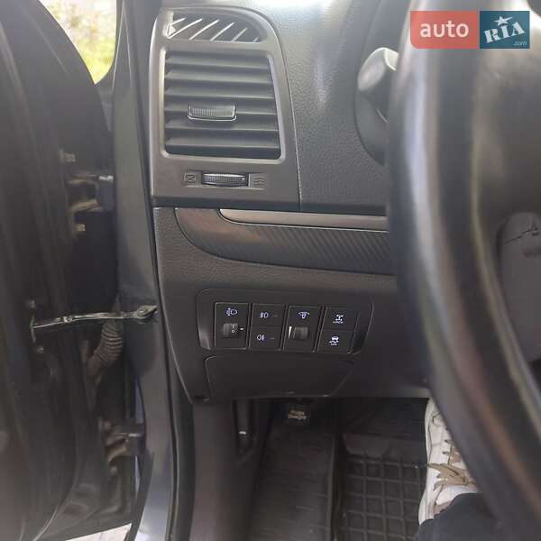 Внедорожник / Кроссовер Hyundai Santa FE 2011 в Хмельницком