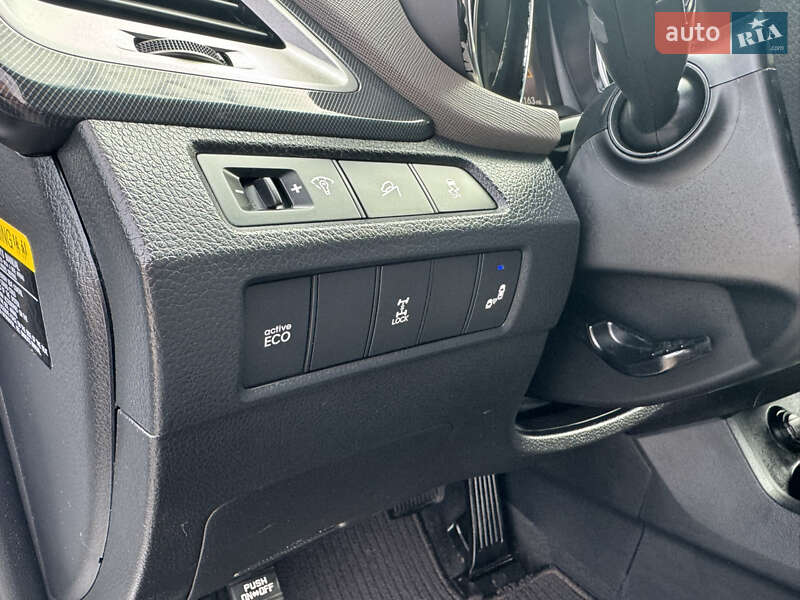 Позашляховик / Кросовер Hyundai Santa FE 2015 в Києві фото 27 Позашляховик / Кросовер Hyundai Santa FE 2015 в Києві