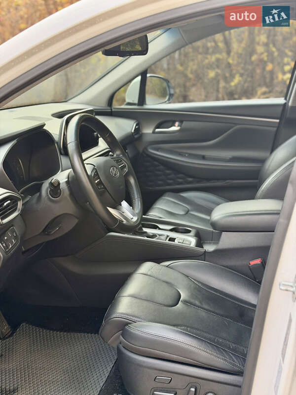 Внедорожник / Кроссовер Hyundai Santa FE 2018 в Киеве