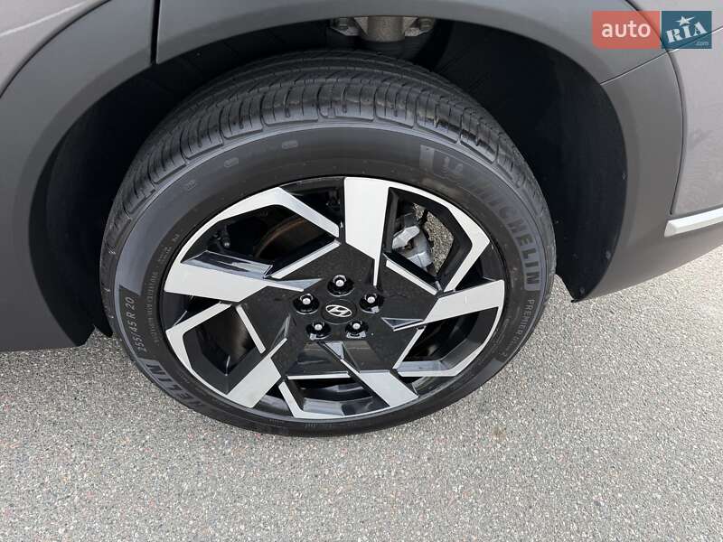 Внедорожник / Кроссовер Hyundai Santa FE 2021 в Киеве