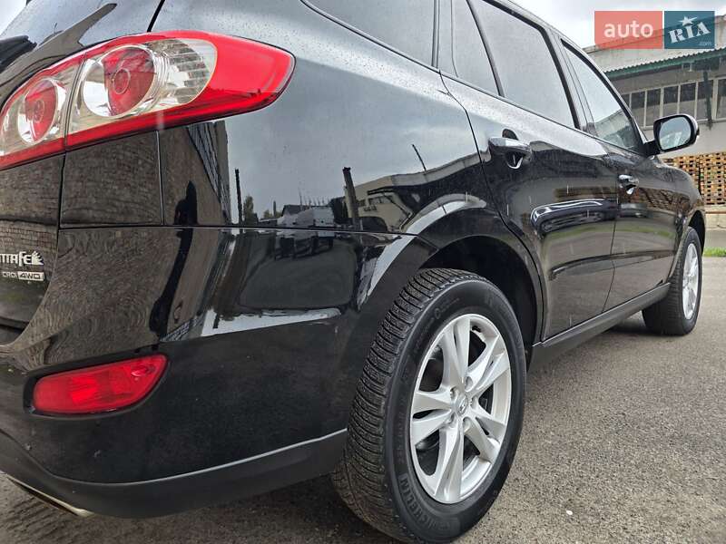 Внедорожник / Кроссовер Hyundai Santa FE 2011 в Луцке