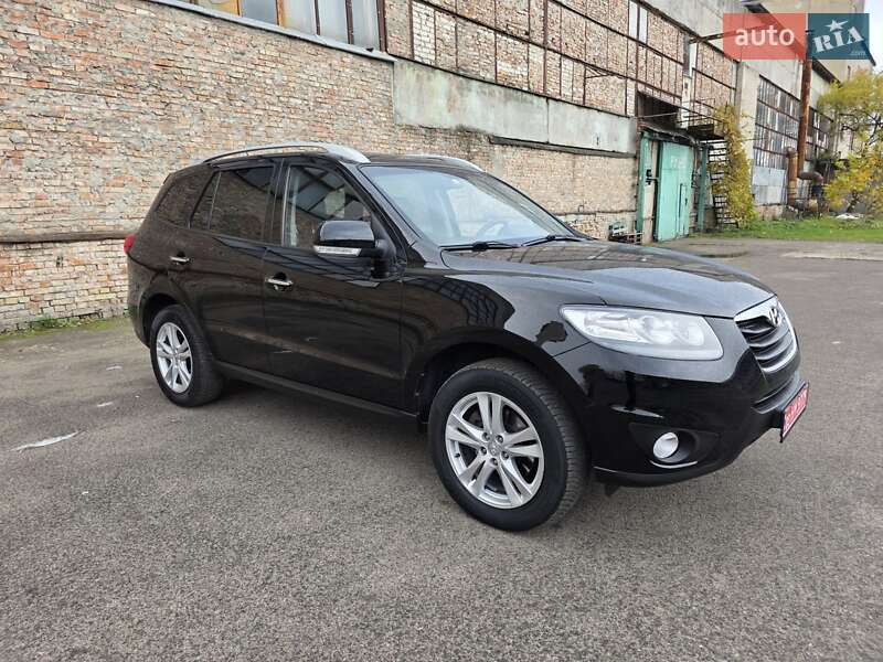Внедорожник / Кроссовер Hyundai Santa FE 2011 в Луцке