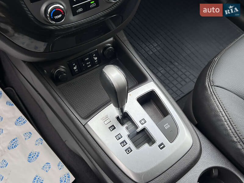 Внедорожник / Кроссовер Hyundai Santa FE 2011 в Нововолынске фото 24 Внедорожник / Кроссовер Hyundai Santa FE 2011 в Нововолынске