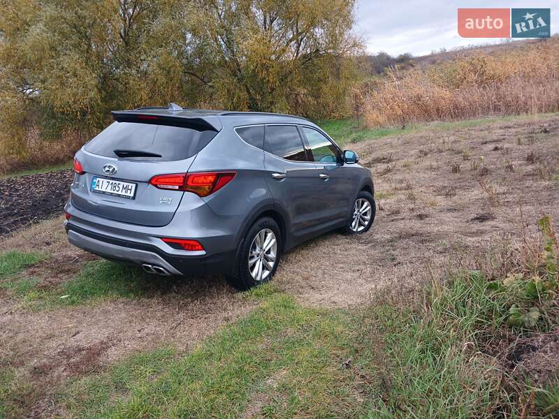 Позашляховик / Кросовер Hyundai Santa FE 2017 в Чорнобаї
