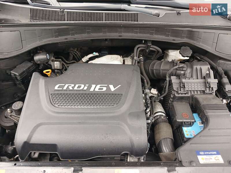Позашляховик / Кросовер Hyundai Santa FE 2017 в Чорнобаї
