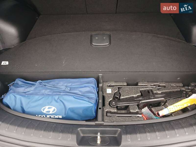 Позашляховик / Кросовер Hyundai Santa FE 2017 в Чорнобаї