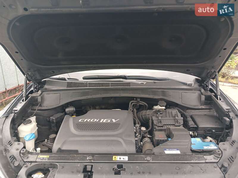 Позашляховик / Кросовер Hyundai Santa FE 2017 в Чорнобаї