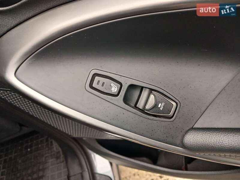 Позашляховик / Кросовер Hyundai Santa FE 2017 в Чорнобаї