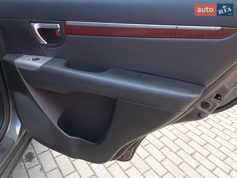 Внедорожник / Кроссовер Hyundai Santa FE 2009 в Ровно фото 4 Внедорожник / Кроссовер Hyundai Santa FE 2009 в Ровно