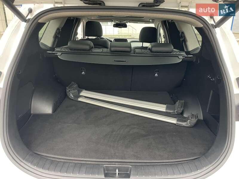 Внедорожник / Кроссовер Hyundai Santa FE 2018 в Черновцах