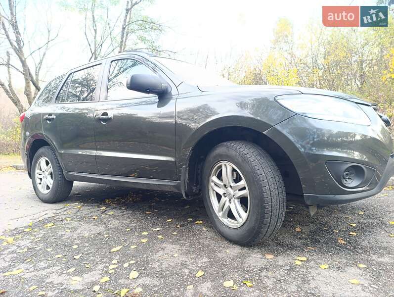 Внедорожник / Кроссовер Hyundai Santa FE 2012 в 