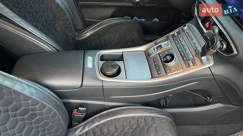 Внедорожник / Кроссовер Hyundai Santa FE 2020 в Умани фото 60 Внедорожник / Кроссовер Hyundai Santa FE 2020 в Умани