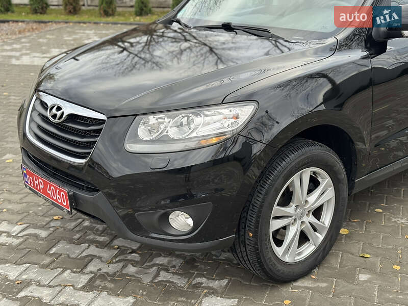 Внедорожник / Кроссовер Hyundai Santa FE 2011 в Ровно