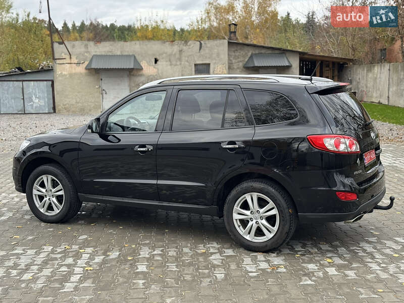 Внедорожник / Кроссовер Hyundai Santa FE 2011 в Ровно