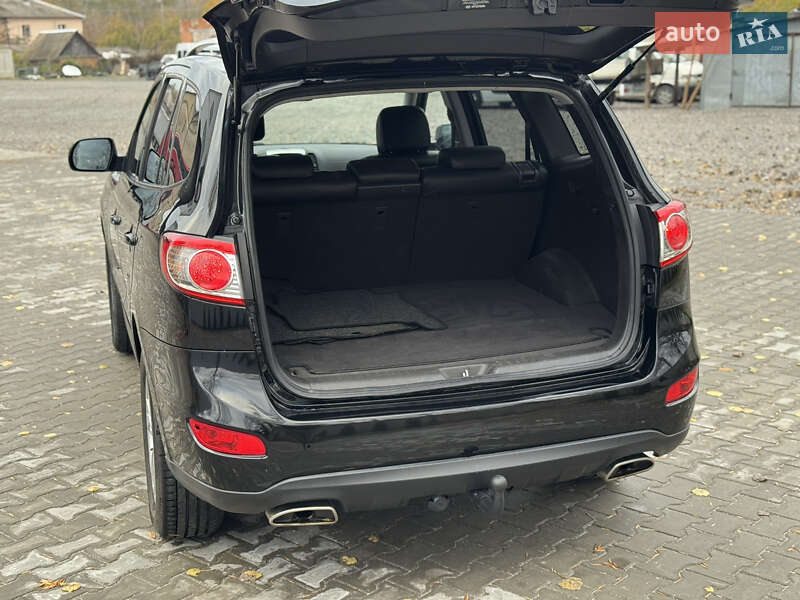 Внедорожник / Кроссовер Hyundai Santa FE 2011 в Ровно