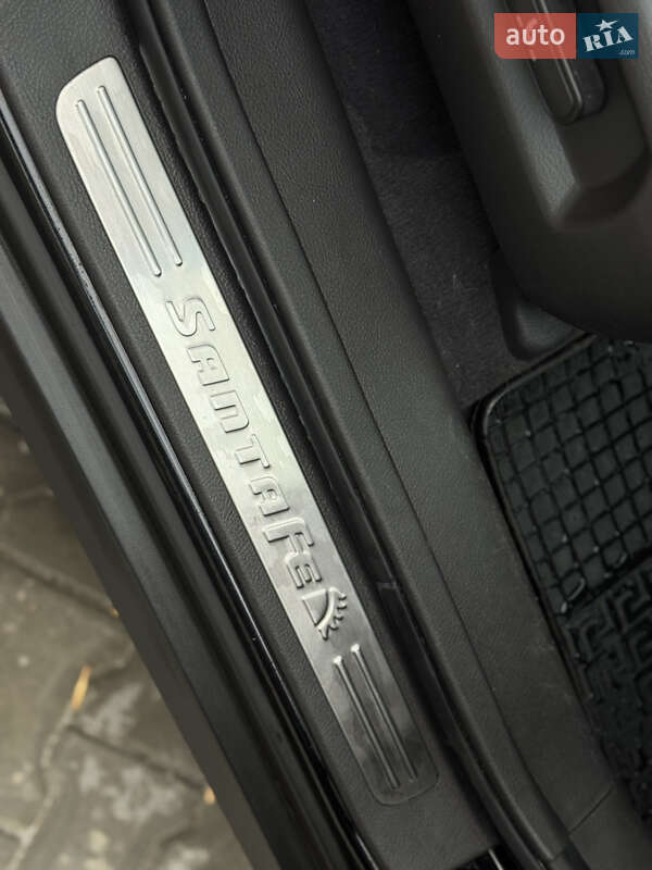 Внедорожник / Кроссовер Hyundai Santa FE 2011 в Ровно