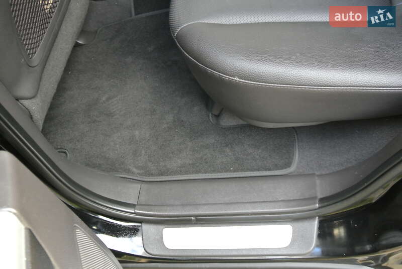 Внедорожник / Кроссовер Hyundai Santa FE 2012 в Черновцах фото 14 Внедорожник / Кроссовер Hyundai Santa FE 2012 в Черновцах