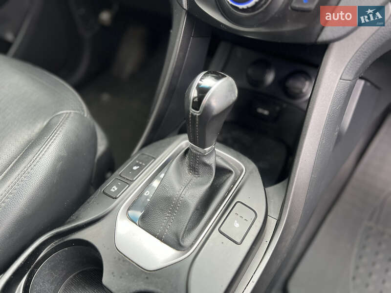 Внедорожник / Кроссовер Hyundai Santa FE 2015 в Львове фото 26 Внедорожник / Кроссовер Hyundai Santa FE 2015 в Львове