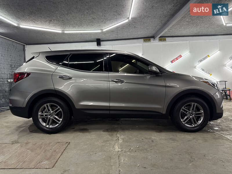 Позашляховик / Кросовер Hyundai Santa FE 2018 в Кременці