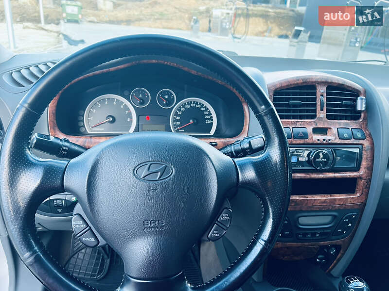 Внедорожник / Кроссовер Hyundai Santa FE 2005 в Львове