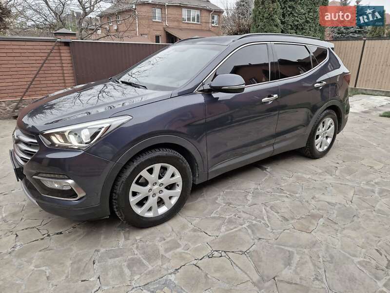 Позашляховик / Кросовер Hyundai Santa FE 2016 в Києві