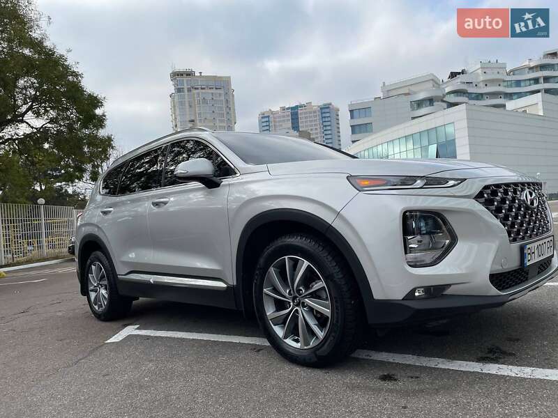 Позашляховик / Кросовер Hyundai Santa FE 2018 в Львові фото 2 Позашляховик / Кросовер Hyundai Santa FE 2018 в Львові