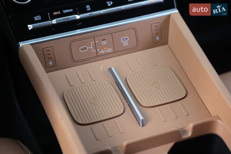 Внедорожник / Кроссовер Hyundai Santa FE 2024 в Киеве