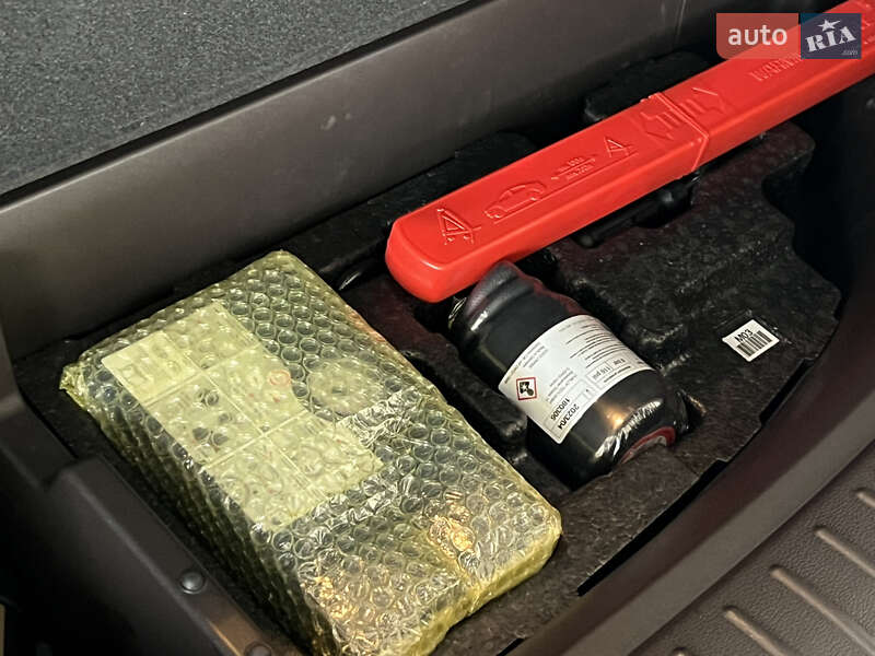 Внедорожник / Кроссовер Hyundai Santa FE 2018 в Одессе