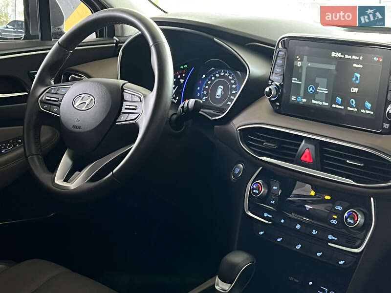 Внедорожник / Кроссовер Hyundai Santa FE 2018 в Одессе