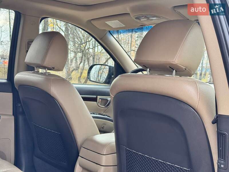 Позашляховик / Кросовер Hyundai Santa FE 2011 в Охтирці