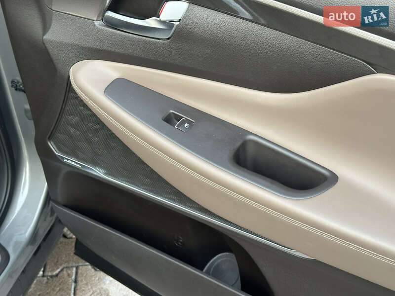 Внедорожник / Кроссовер Hyundai Santa FE 2018 в Броварах