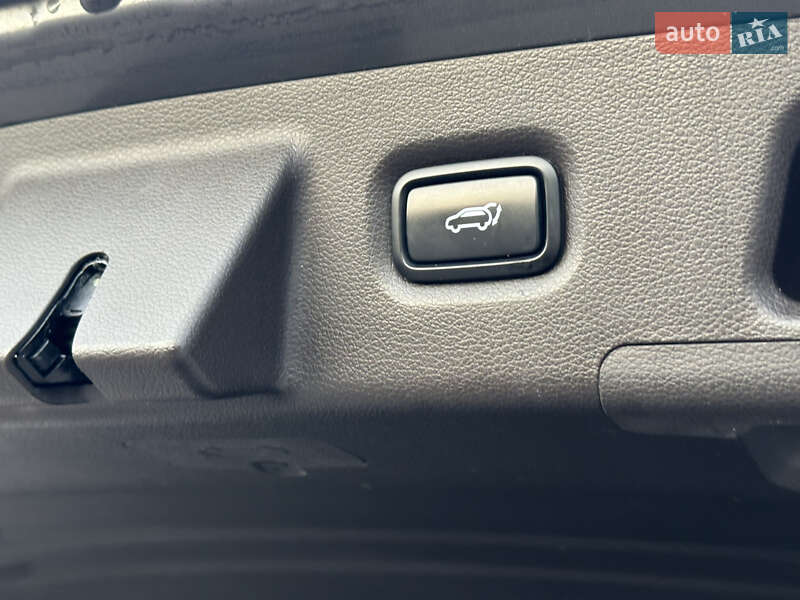 Внедорожник / Кроссовер Hyundai Santa FE 2018 в Броварах