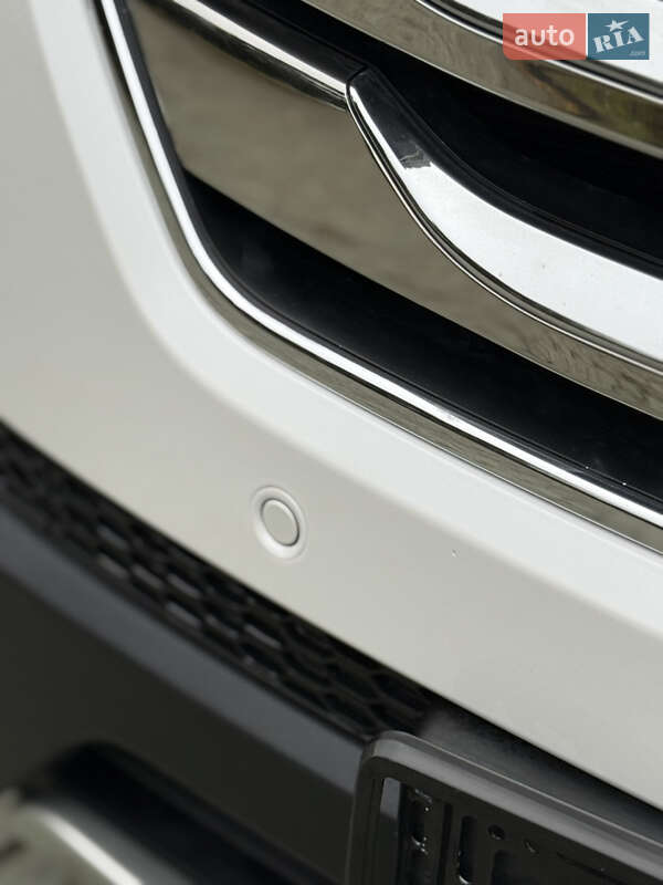 Внедорожник / Кроссовер Hyundai Santa FE 2014 в Дубно