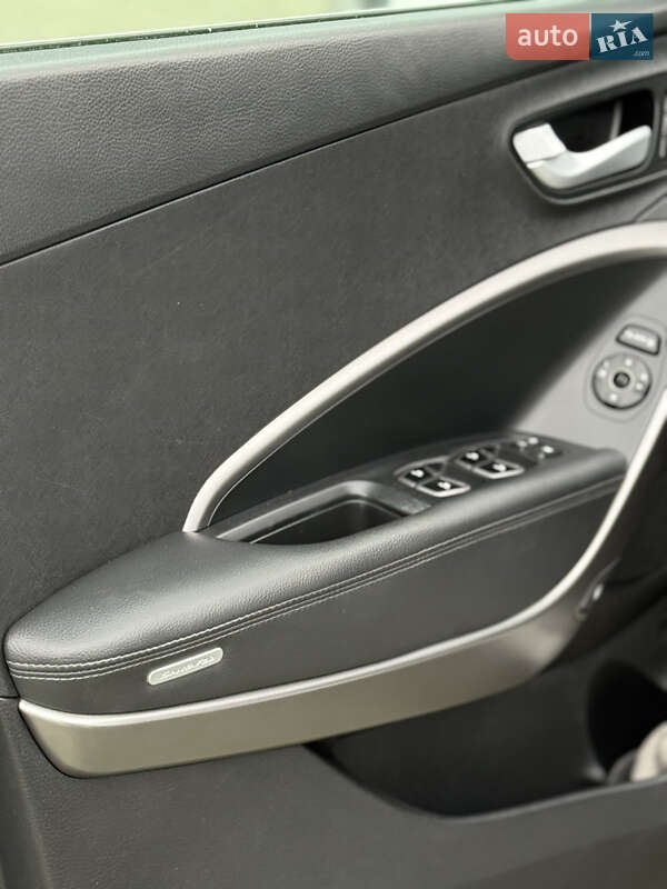 Внедорожник / Кроссовер Hyundai Santa FE 2014 в Дубно