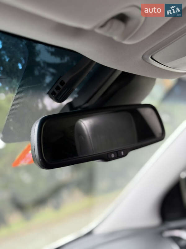 Внедорожник / Кроссовер Hyundai Santa FE 2014 в Дубно