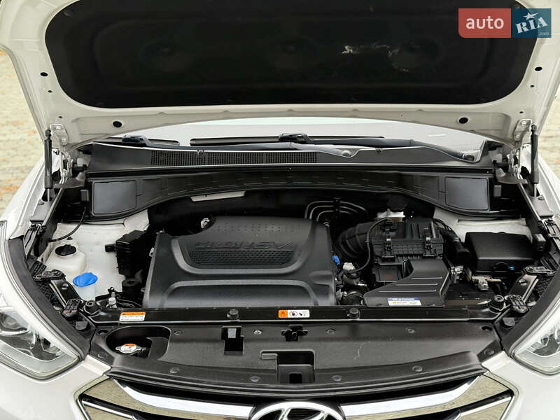 Внедорожник / Кроссовер Hyundai Santa FE 2014 в Дубно