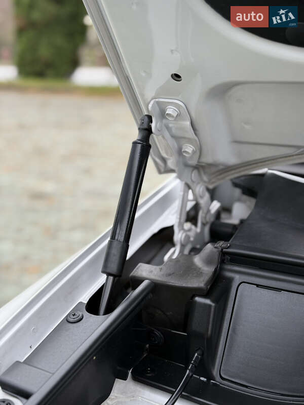 Внедорожник / Кроссовер Hyundai Santa FE 2014 в Дубно