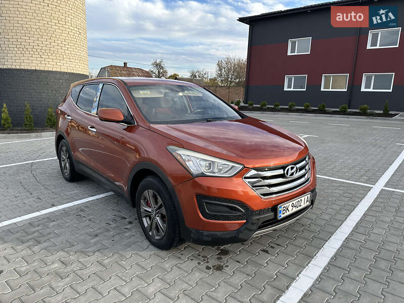 Внедорожник / Кроссовер Hyundai Santa FE 2014 в Дубно