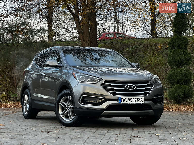 Внедорожник / Кроссовер Hyundai Santa FE 2016 в Дрогобыче