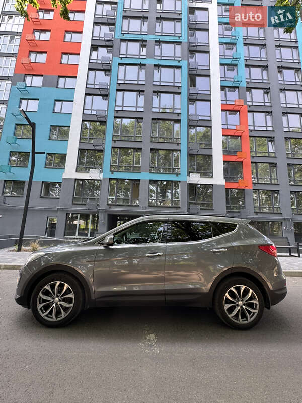 Внедорожник / Кроссовер Hyundai Santa FE 2014 в Чернигове фото 7 Внедорожник / Кроссовер Hyundai Santa FE 2014 в Чернигове