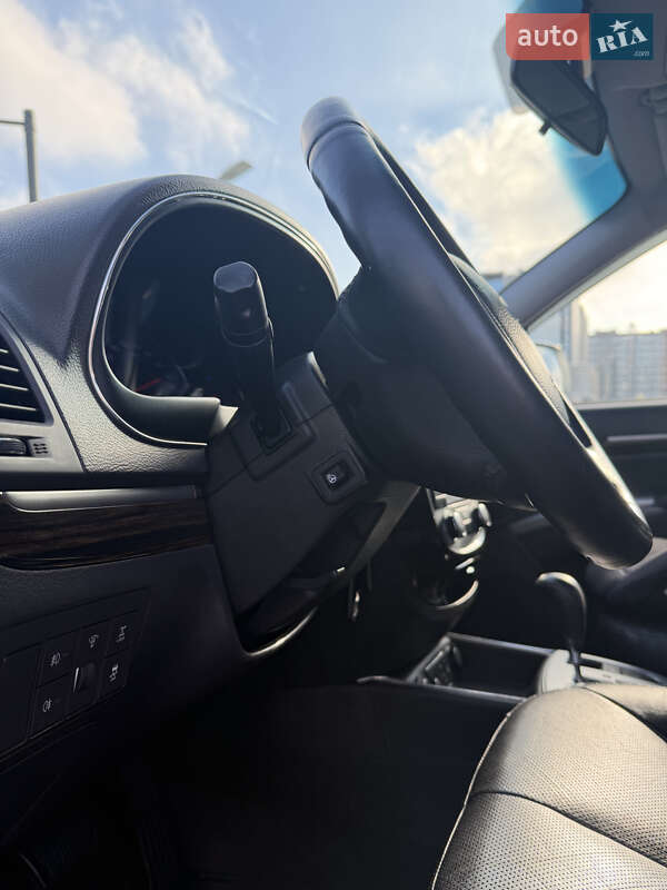 Внедорожник / Кроссовер Hyundai Santa FE 2012 в Львове