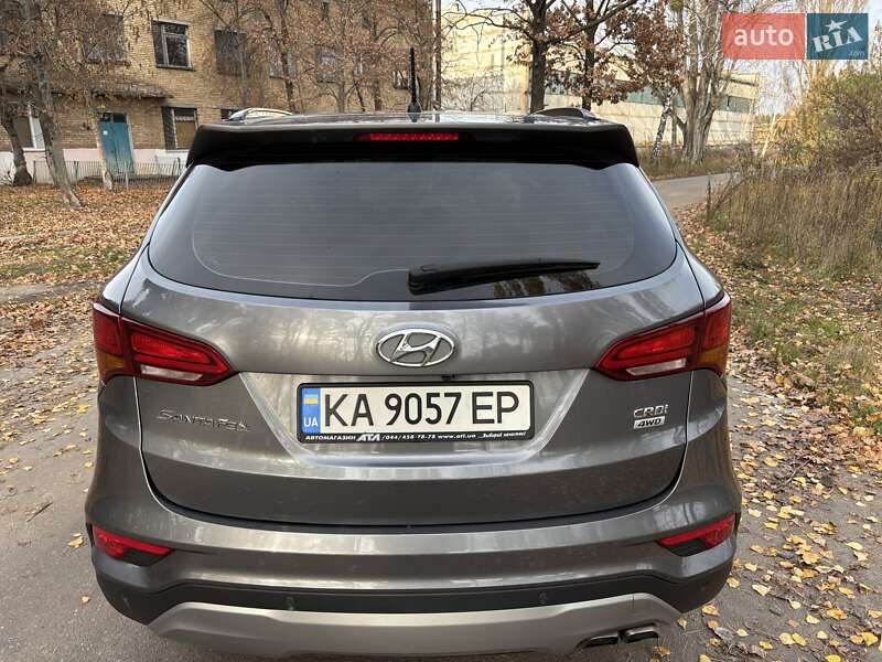 Внедорожник / Кроссовер Hyundai Santa FE 2016 в Киеве